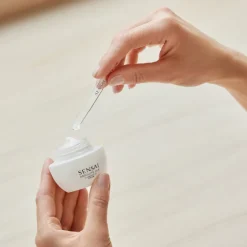 Absolute Silk Illuminative Cream