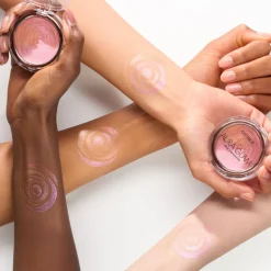 Aura Glam Balm Highlighter