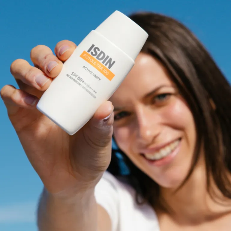 FOTOULTRA ACTIVE UNIFY SPF 50+