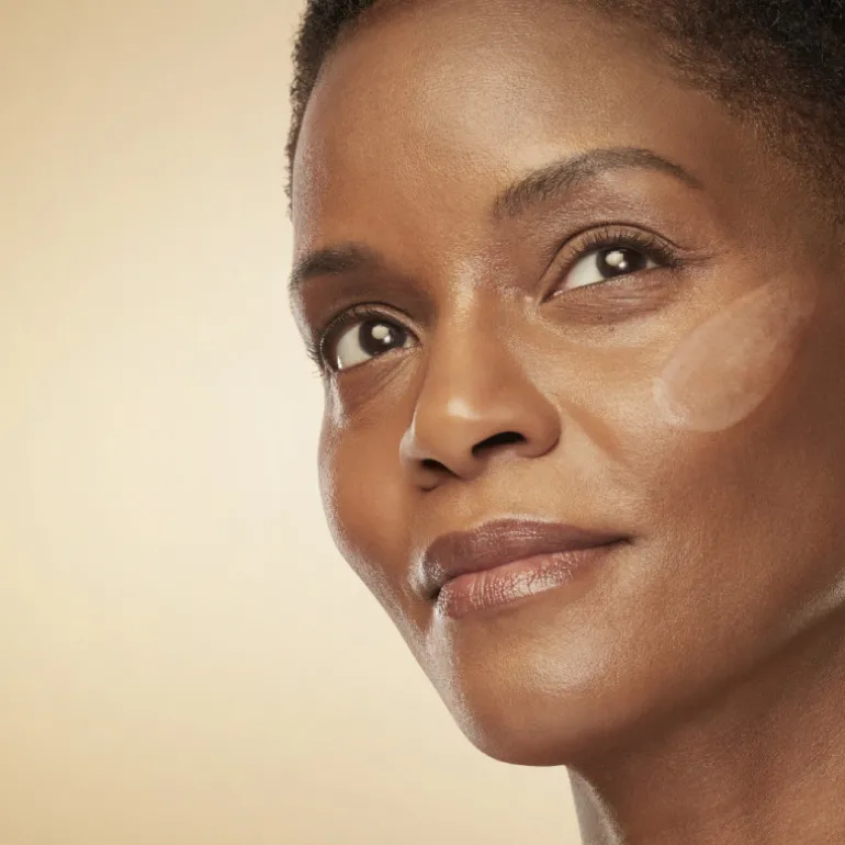 LOCIÓN CREMA HIDRATANTE ANTIEDAD REVITALIZING SUPREME + MILKY LOTION