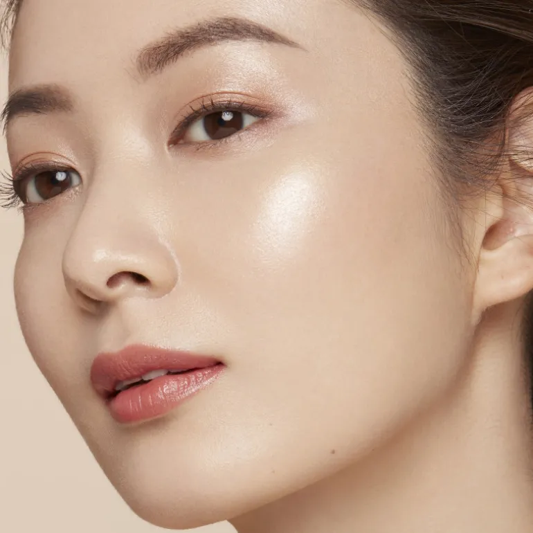 LUMINIZING FACE ENHANCER