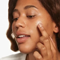 MOISTURE SURGE 100-HORAS GEL-CREMA AUTO-REHIDRATANTE