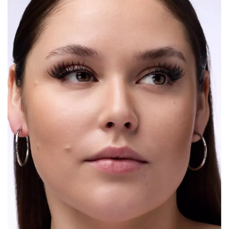 Pestañas Faked Volumen Cluster