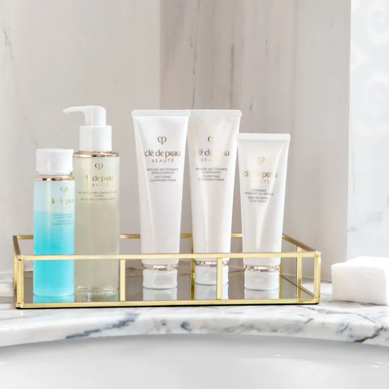 SALEABLE SOFTENING CLEANSING FOAM 125 ML