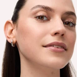 Tubing Stay In Place Volume Mascara